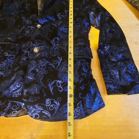 Elegant Women's Black and Blue Blazer - Picture 13 of 14